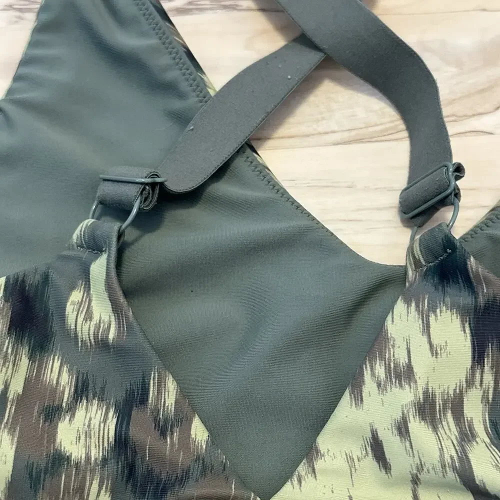 Aerie OFFLINE By Aerie Sports Bra Medium‎ Wire-free Stretch Cutout Lot of 2